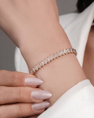 Günlük Şık Altın ve Elmas Mücevherler