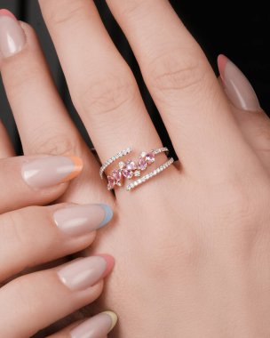 Günlük Şık Altın ve Elmas Mücevherler