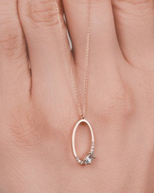 Günlük Şık Altın ve Elmas Mücevherler