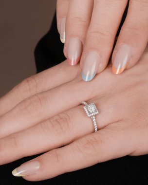 Günlük Şık Altın ve Elmas Mücevherler