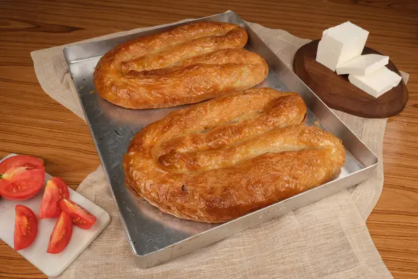 Flaky Katmanlı Geleneksel Türk Borek