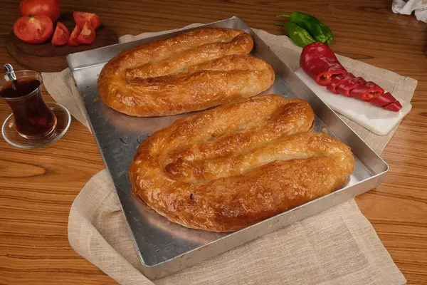 Flaky Katmanlı Geleneksel Türk Borek