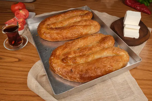 Flaky Katmanlı Geleneksel Türk Borek