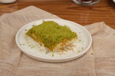 Baklava Piramidi Yaratıcı Tatlı Düzenlemesi