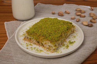 Baklava Piramidi Yaratıcı Tatlı Düzenlemesi