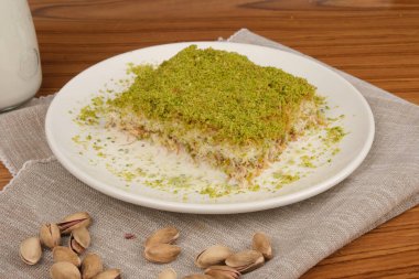 Baklava Piramidi Yaratıcı Tatlı Düzenlemesi