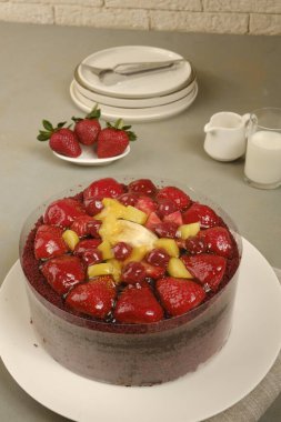 Mumlu Kutlama Pastası