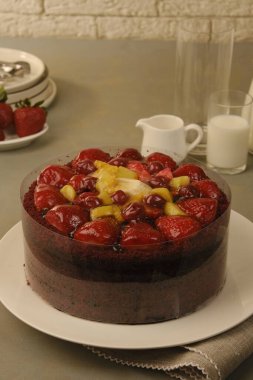 Mumlu Kutlama Pastası