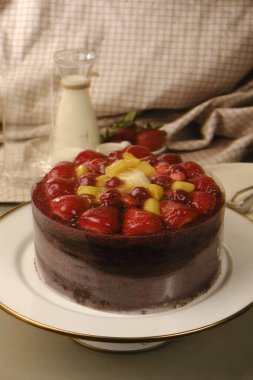 Mumlu Kutlama Pastası