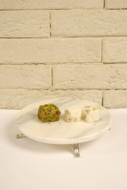 Geleneksel Pazar Ayarlarında Otantik El Yapımı Lokum