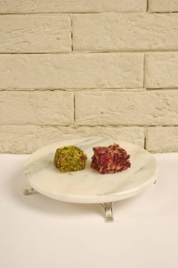 Geleneksel Pazar Ayarlarında Otantik El Yapımı Lokum