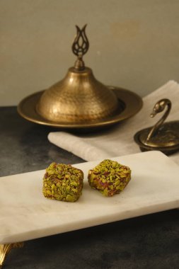 Geleneksel Pazar Ayarlarında Otantik El Yapımı Lokum