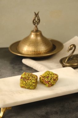 Geleneksel Pazar Ayarlarında Otantik El Yapımı Lokum