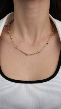 Şık mücevherler, elmaslar ve değerli taşlar..