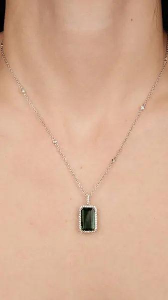 Altından ve elmaslardan oluşan Ebedi Mücevher Tasarımı