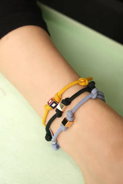 Özel anlar için Parlak Altın ve Elmas Mücevherler