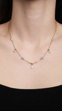 Altın ve Elmaslı Parlak Gemstone Mücevherleri