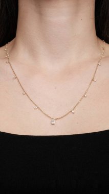 Altın ve Elmaslı Parlak Gemstone Mücevherleri