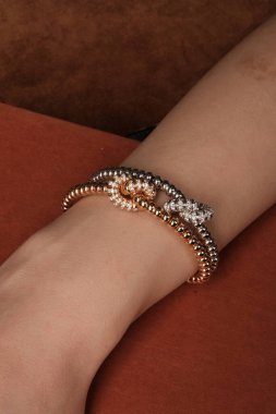 Lüks Gelinlik Mücevherleri: Elmaslar ve Altın Nişan Mücevherleri