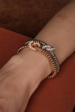 Lüks Gelinlik Mücevherleri: Elmaslar ve Altın Nişan Mücevherleri