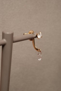 Lüks Gelinlik Mücevherleri: Elmaslar ve Altın Nişan Mücevherleri