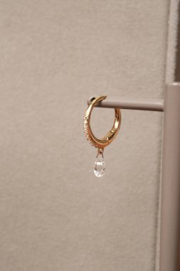 Lüks Gelinlik Mücevherleri: Elmaslar ve Altın Nişan Mücevherleri