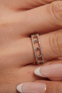 Klasik Altın ve Elmas Düğün Mücevherleri