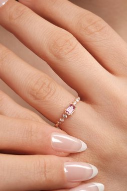 Klasik Altın ve Elmas Düğün Mücevherleri