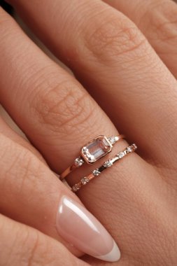 Klasik Altın ve Elmas Düğün Mücevherleri