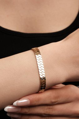 Yıldönümü Hediyeleri İçin Lüks Altın ve Elmas Mücevherler