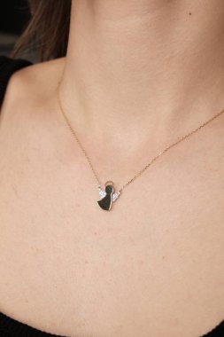 Kalın ve Zarif Elmas ve Altın İfade Parçaları