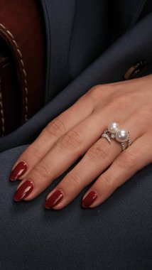 Parlak Mücevher Setleri: Altın, Elmas ve Gemstone