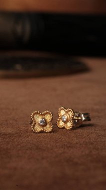 Zamansız Lüks Mücevherler: Elmaslar ve Altın Tasarımlar