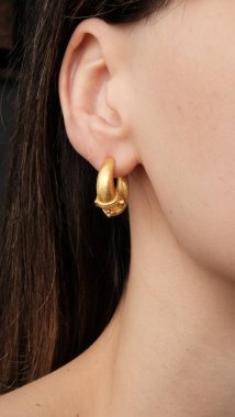 Zamansız Lüks Mücevherler: Elmaslar ve Altın Tasarımlar