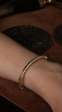 Zamansız Lüks Mücevherler: Elmaslar ve Altın Tasarımlar