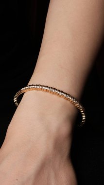 Zamansız Lüks Mücevherler: Elmaslar ve Altın Tasarımlar