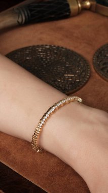 Zamansız Lüks Mücevherler: Elmaslar ve Altın Tasarımlar