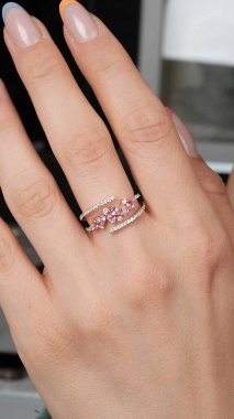 Her Olay İçin El Yapımı Altın ve Elmas Mücevherler