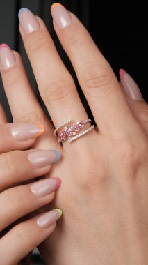 Her Olay İçin El Yapımı Altın ve Elmas Mücevherler