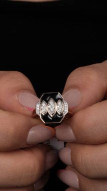 Her Olay İçin El Yapımı Altın ve Elmas Mücevherler