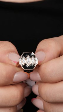 Her Olay İçin El Yapımı Altın ve Elmas Mücevherler