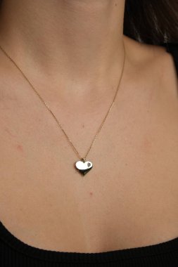 Parlak Elmaslı Klasik Altın Mücevherler