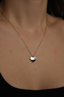 Parlak Elmaslı Klasik Altın Mücevherler