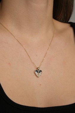 Parlak Elmaslı Klasik Altın Mücevherler