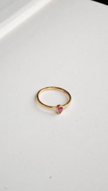 Parlak Elmaslı Klasik Altın Mücevherler