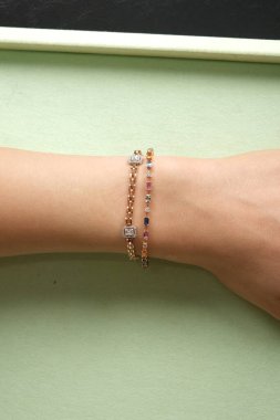 Parlak Elmaslı Klasik Altın Mücevherler