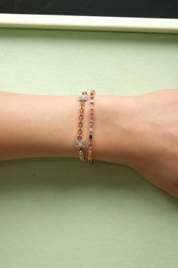 Parlak Elmaslı Klasik Altın Mücevherler