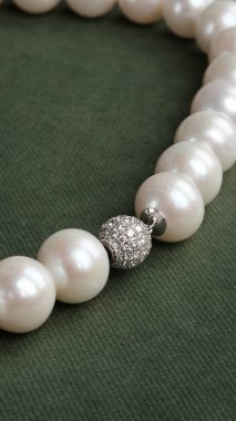 Kadınlar İçin En İyi Elmas ve Altın Mücevherler