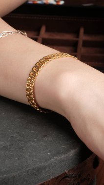 Kadınlar İçin En İyi Elmas ve Altın Mücevherler