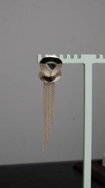 Tasarımcı Mücevherleri: Altın, Elmas ve Gemstone